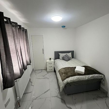 93 New Road Apartment Harmondsworth Ngoại thất bức ảnh