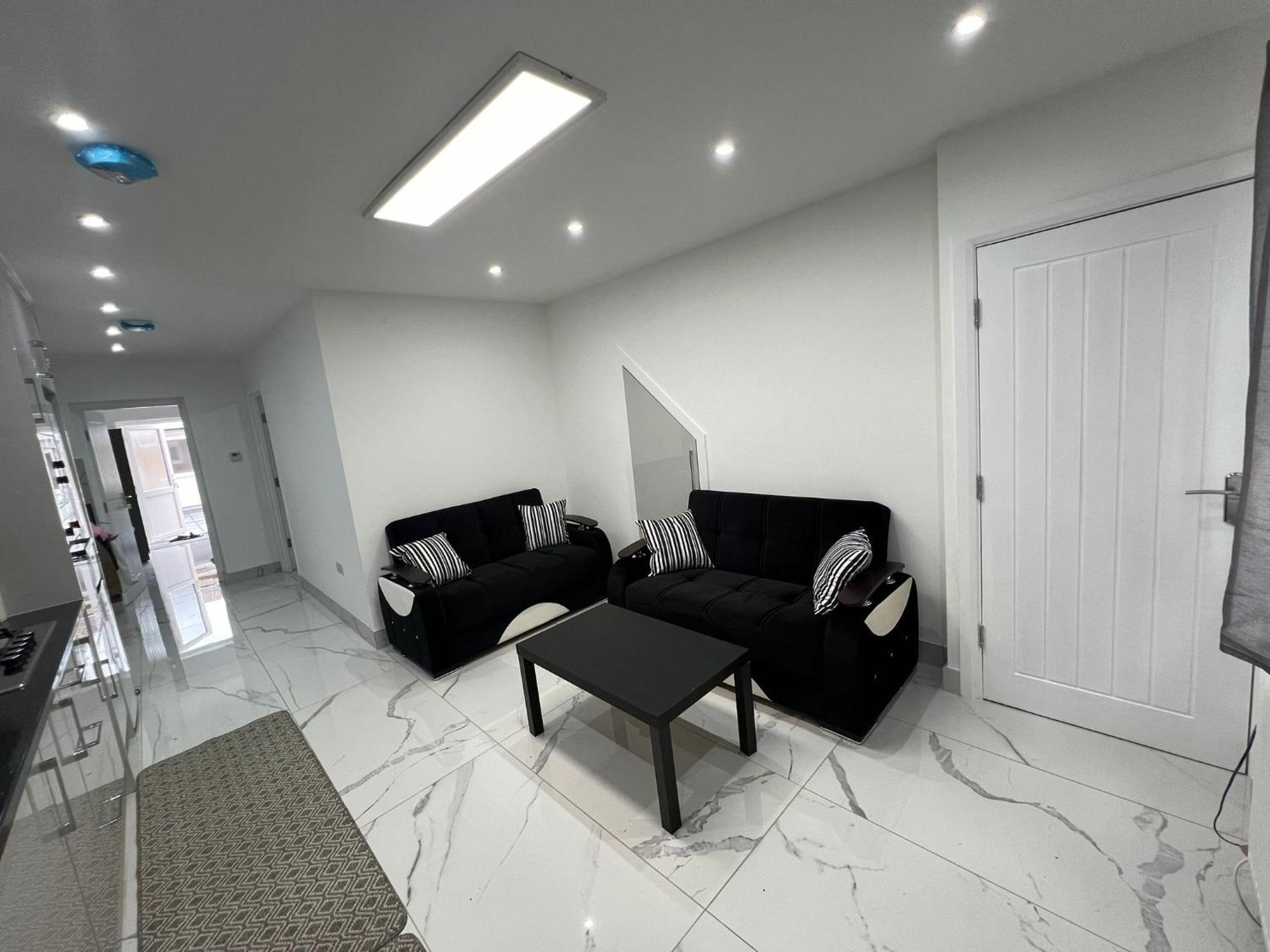 93 New Road Apartment Harmondsworth Ngoại thất bức ảnh