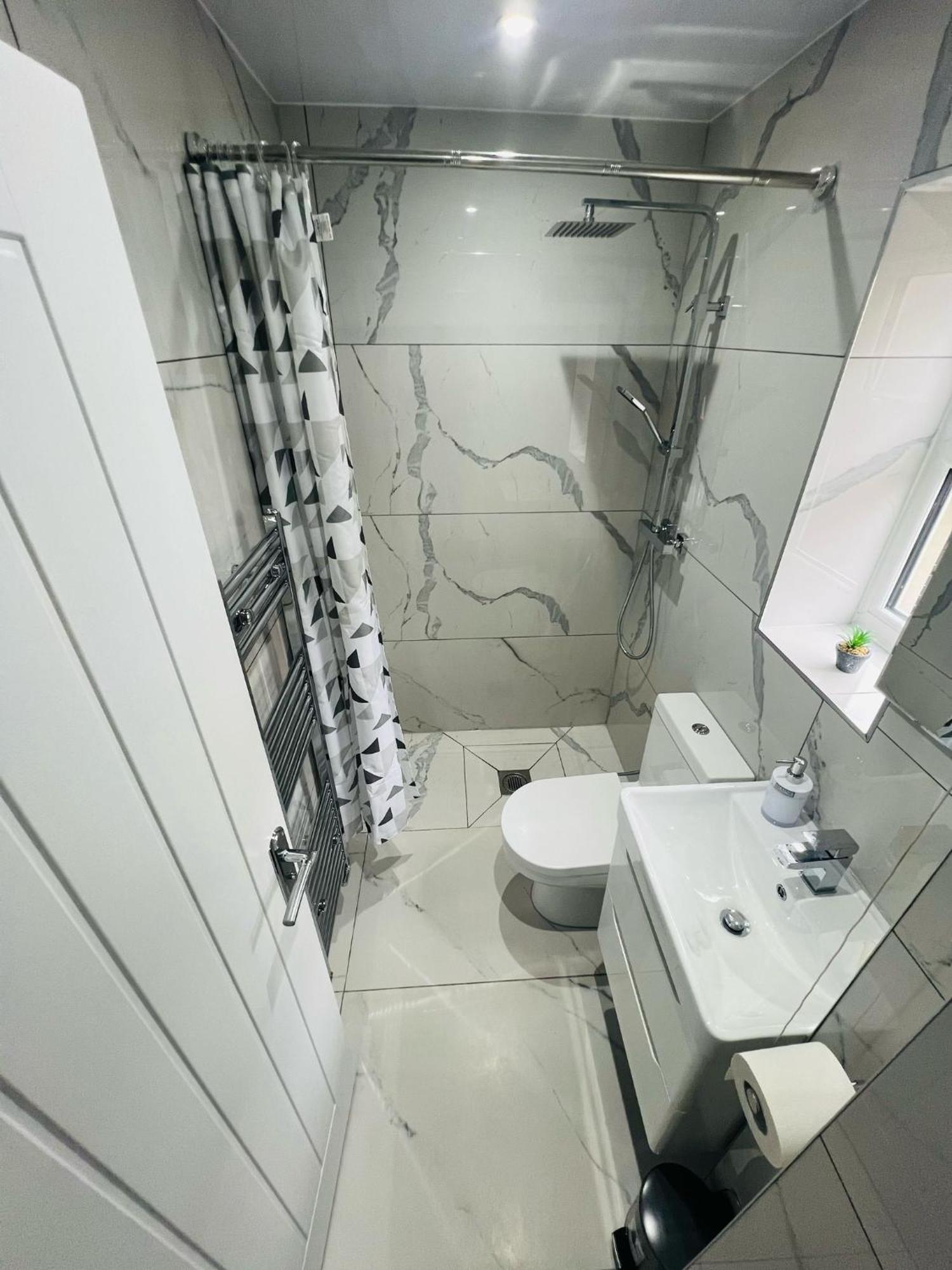 93 New Road Apartment Harmondsworth Ngoại thất bức ảnh