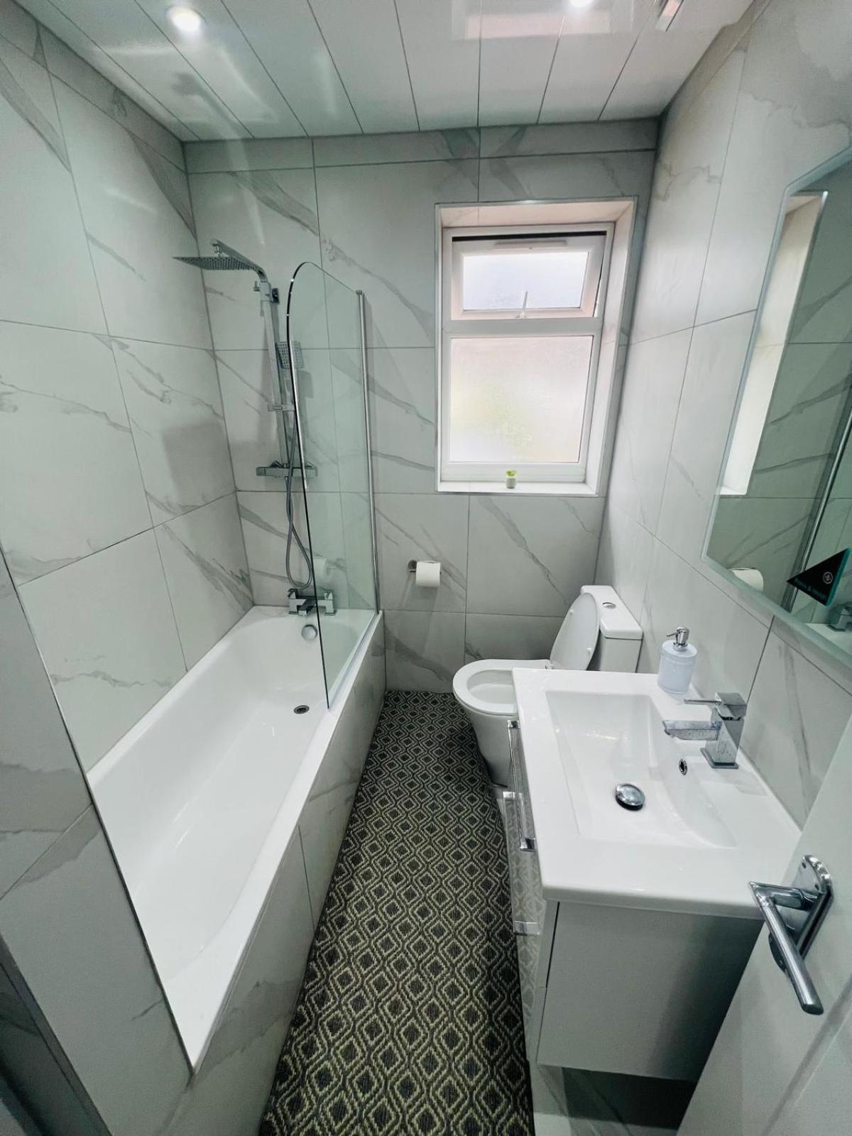 93 New Road Apartment Harmondsworth Ngoại thất bức ảnh