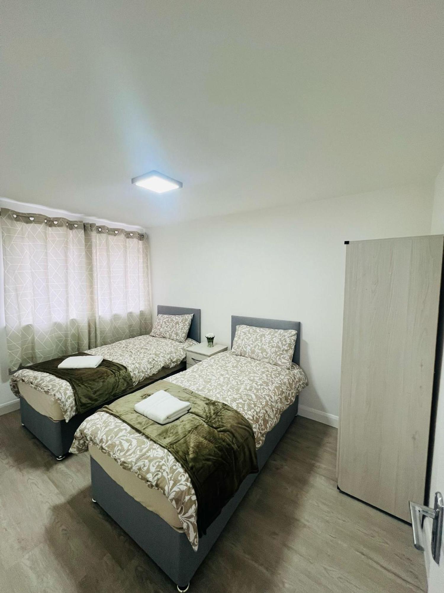 93 New Road Apartment Harmondsworth Ngoại thất bức ảnh