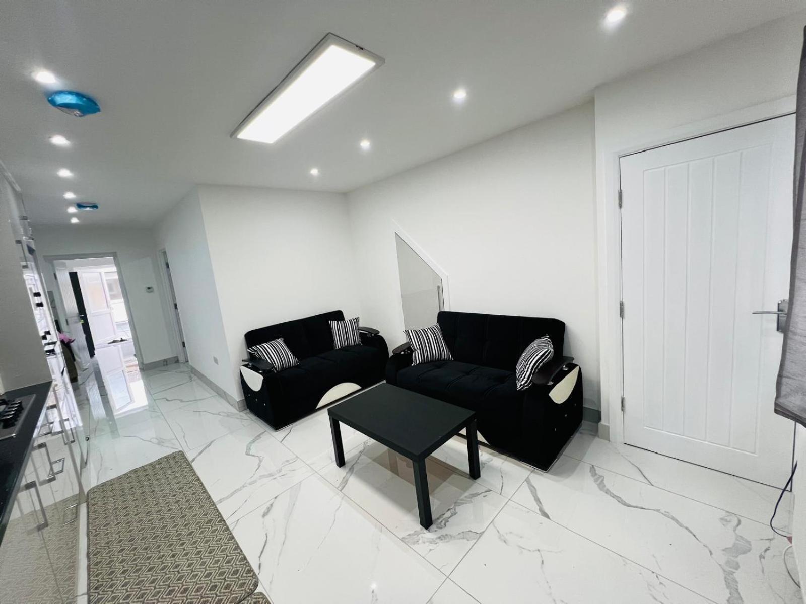 93 New Road Apartment Harmondsworth Ngoại thất bức ảnh